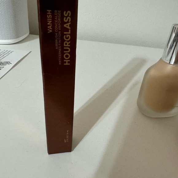 Makeup lot Haus labs triclone foundation and concealer (2), one size primer - Picture 6 of 10